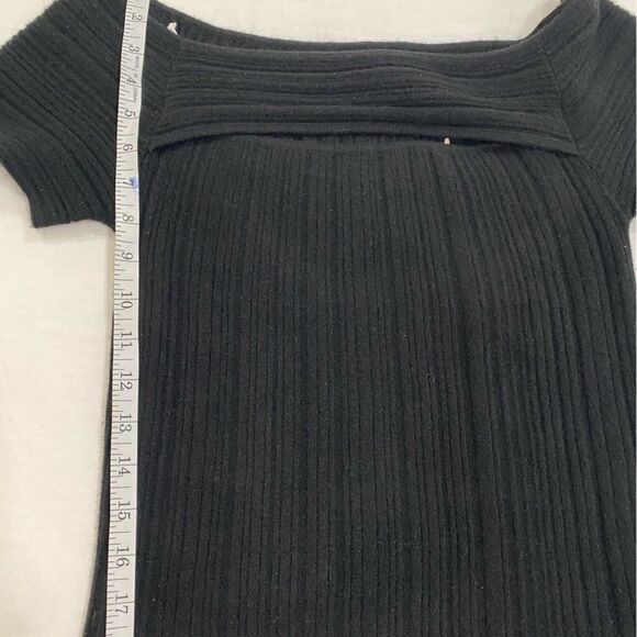 NAADAM Black Cashmere Ribbed Fitted Short Sleeve off the shoulder Blouse - Picture 6 of 9
